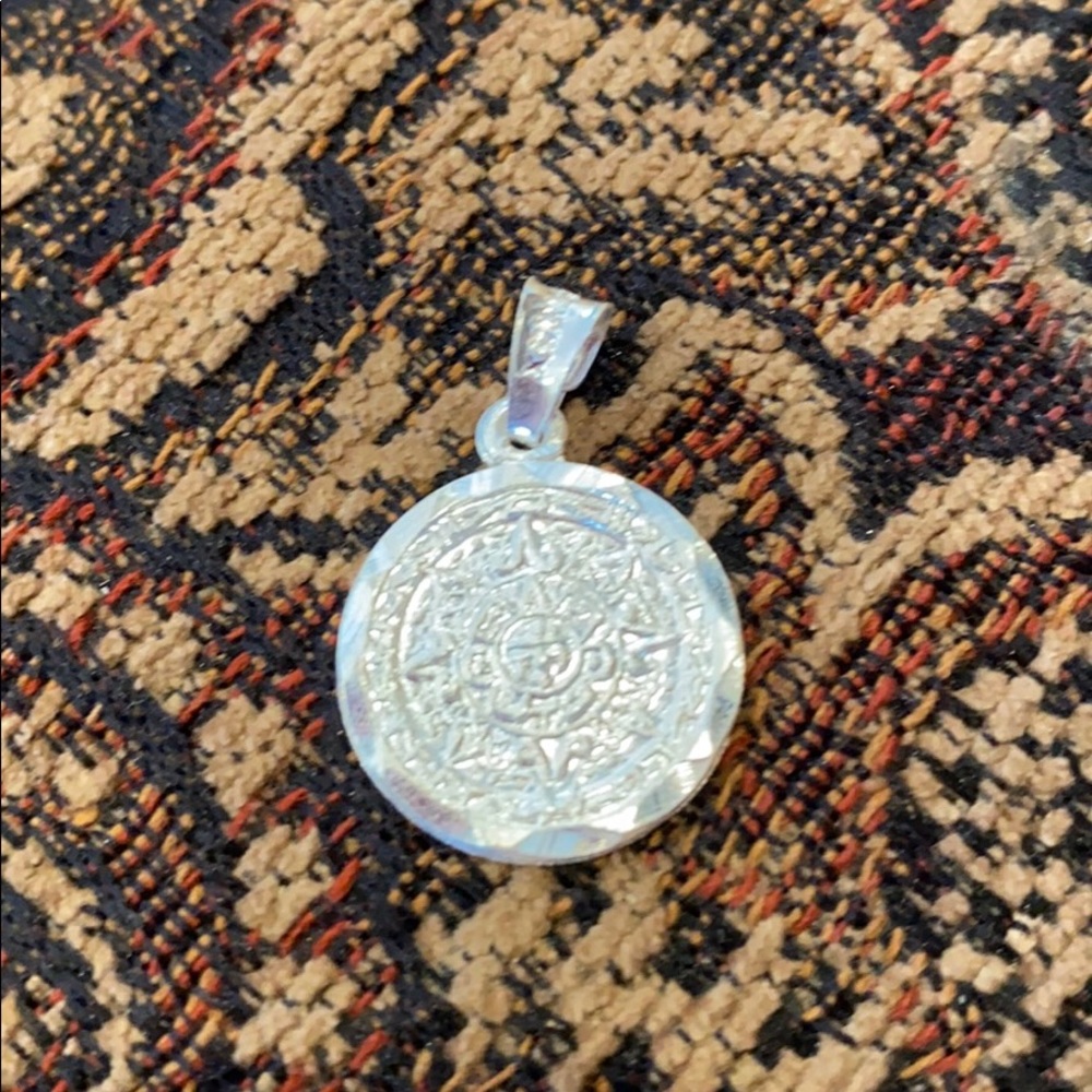 New Solid silver Aztec sun calendar Pendant - Picture 2 of 10